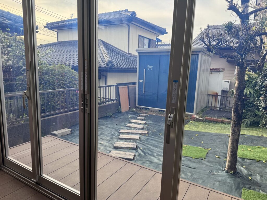 窓ガラス遮熱断熱塗装