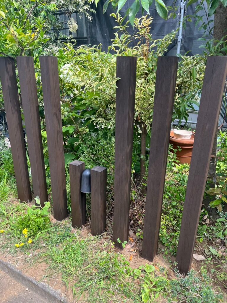 目隠しフェンス塗装